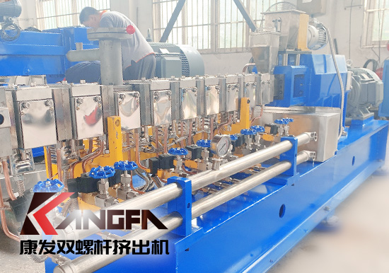 雙螺桿擠出機(jī)再生塑料行業(yè)工廠發(fā)展變革之路：配合環(huán)保政策，走向規(guī)范有序，綠色可持續(xù)發(fā)展的軌道