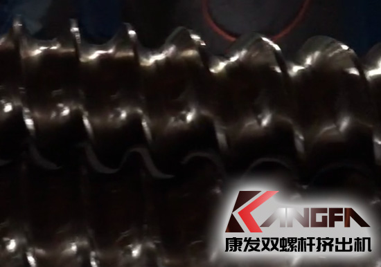 康發(fā)雙螺桿擠出機螺桿優(yōu)異的自潔性能視頻展示，同時具備優(yōu)異的混合性能